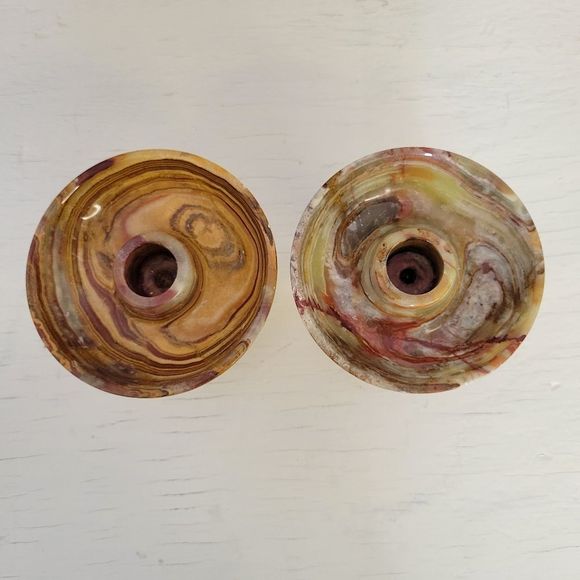 Swirled Onyx Marble Polished Stone Candlestick Holders Carved in Pakistan - Picture 3 of 11